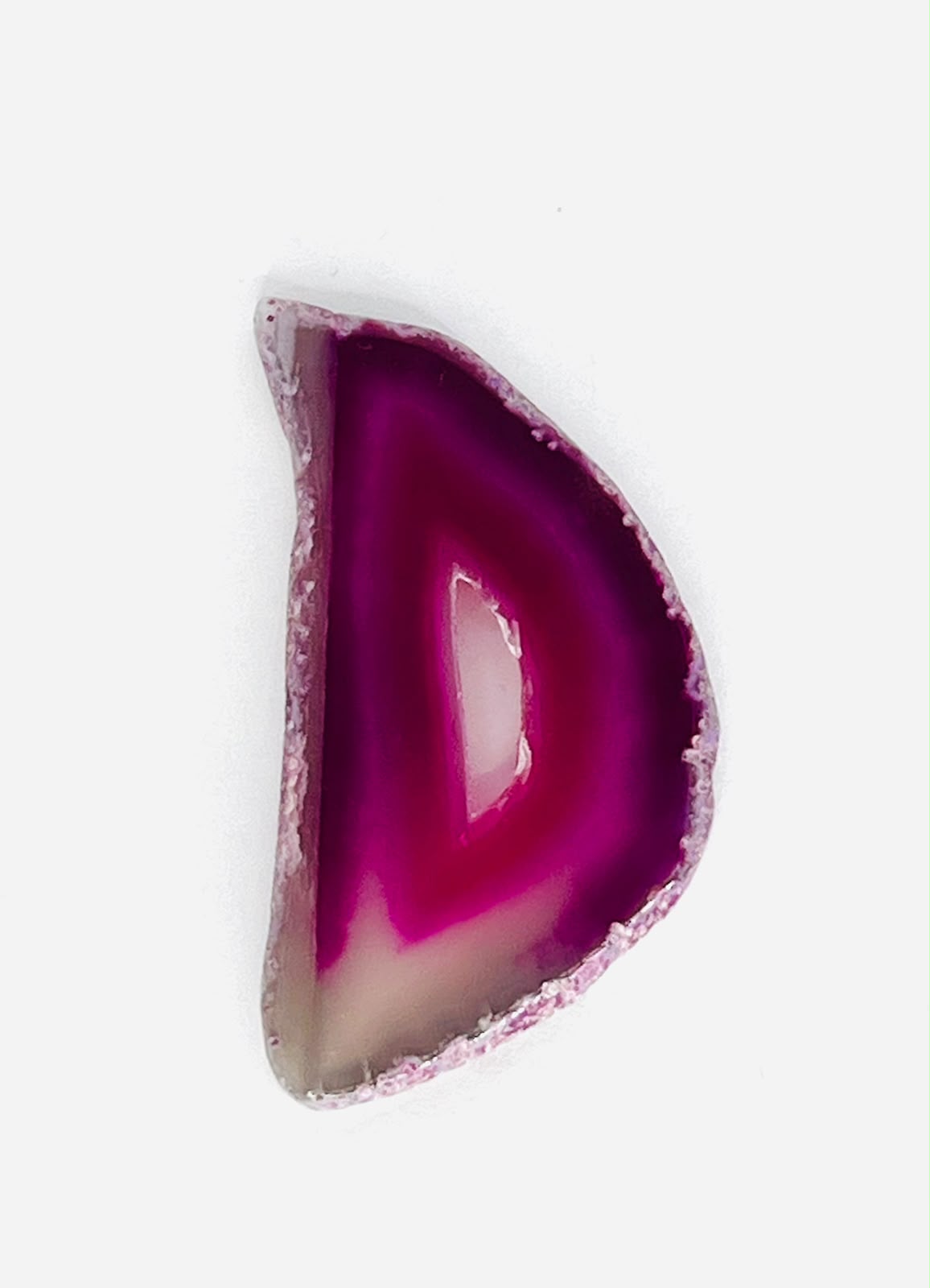DIJE DE ÁGATA EN CORTE MEDIA LUNA MAGENTA
