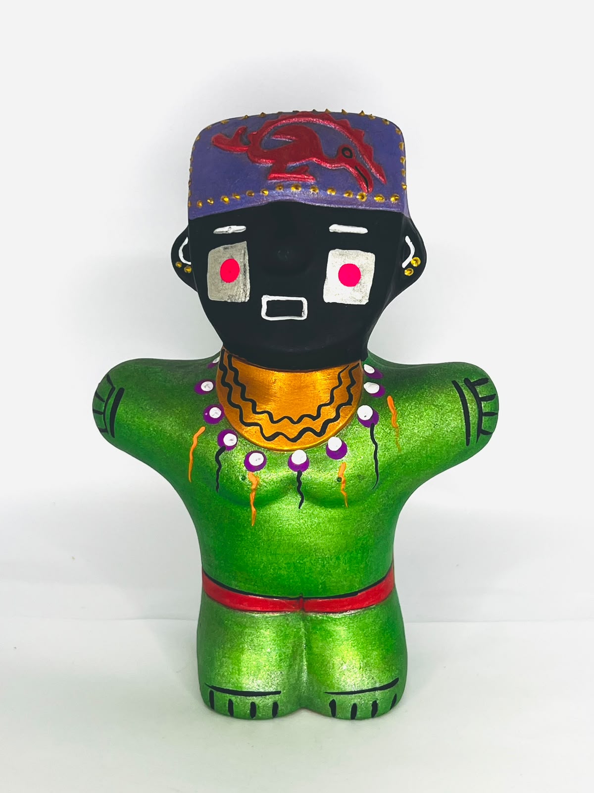 ESTATUILLA ARTESANAL DE INSPIRACIÓN ÉTNICA