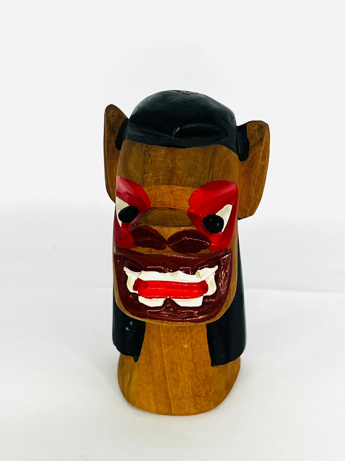 TÓTEM DE MÁSCARA TRIBAL TALLADO EN MADERA